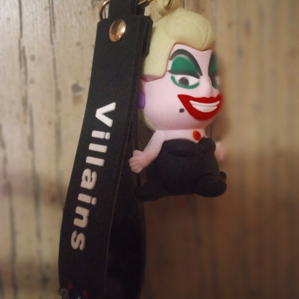 COACH~DISNEY VILLAN.